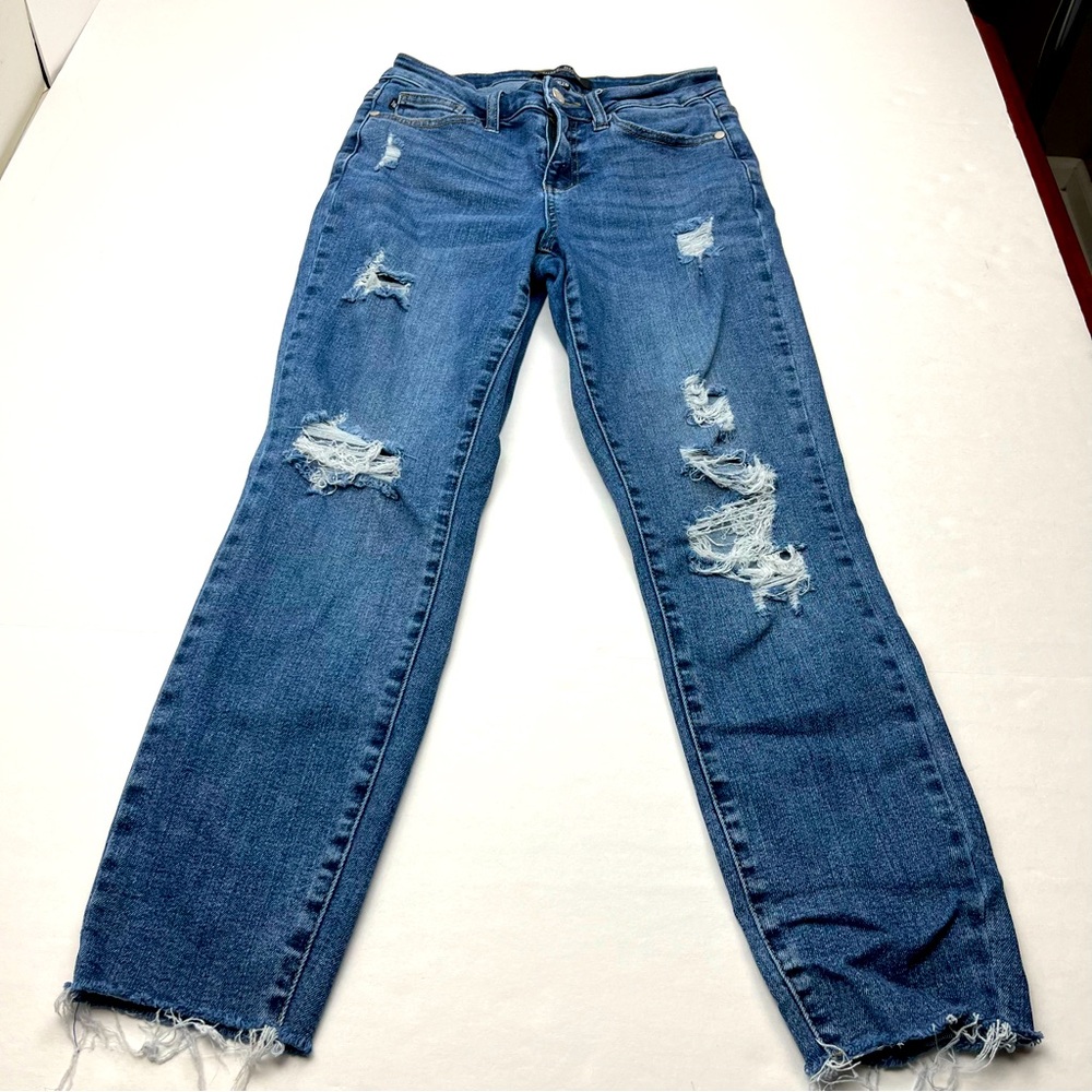 Judy Blue Distressed Relaxed Fit Womens Size 3 / 26 Blue Denim Jeans Frayed Hem - Picture 1 of 14